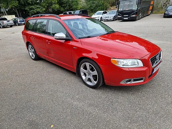 Volvo V70 2011 photo 2