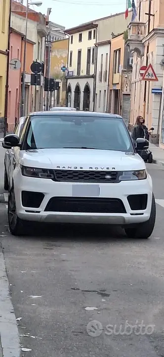 Land Rover Range Rover Sport 2018 photo 3