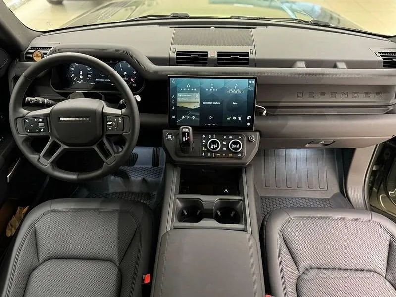 Land Rover Defender 2026 photo 4