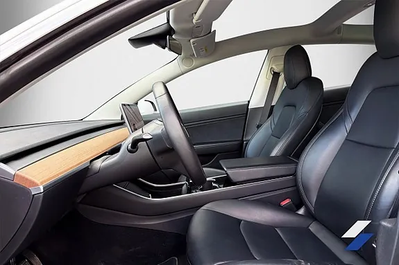 Tesla Model 3 2020 photo 5
