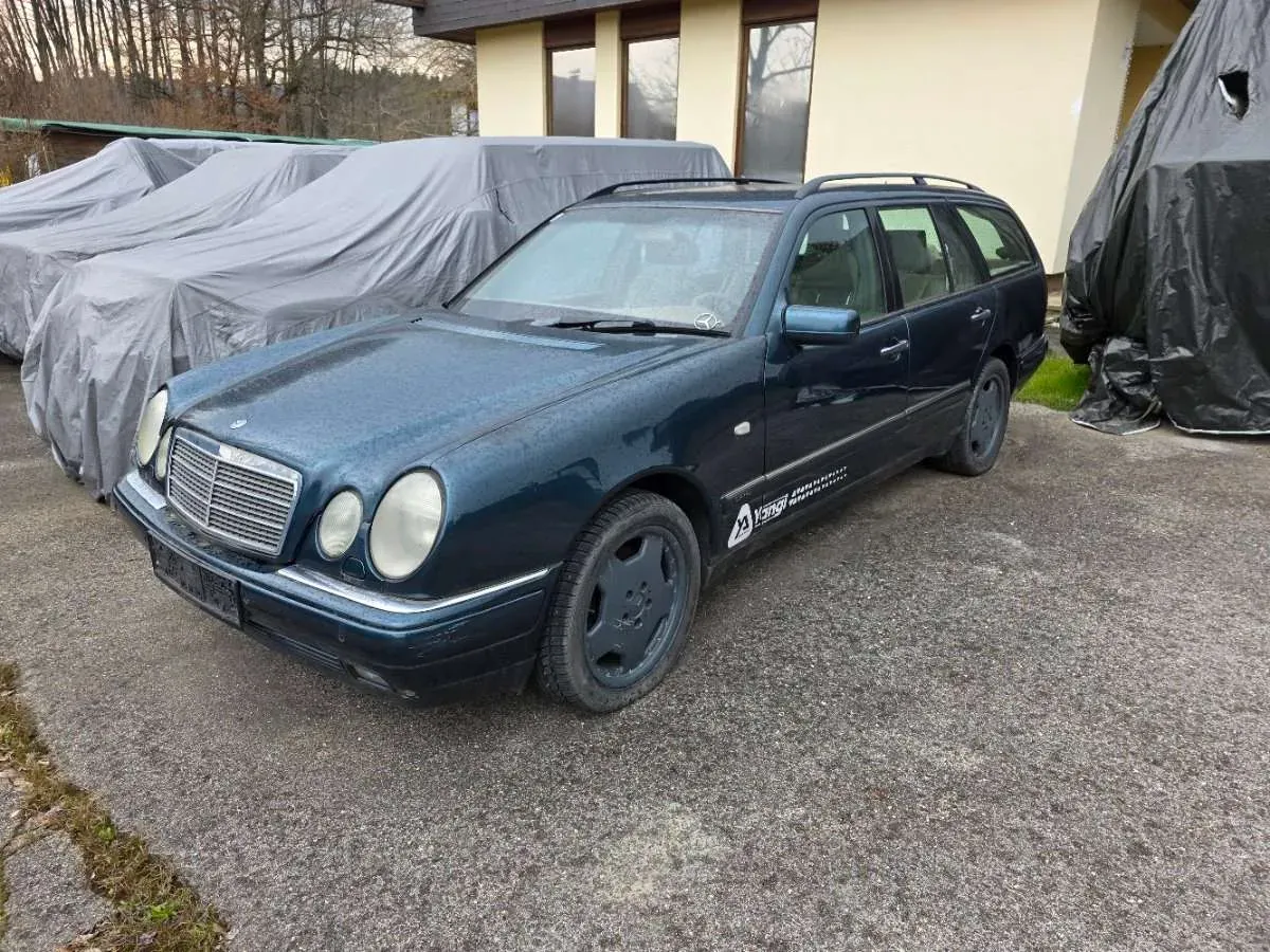 Mercedes-Benz E-Class 1999 photo 3