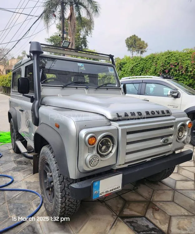 Land Rover Defender