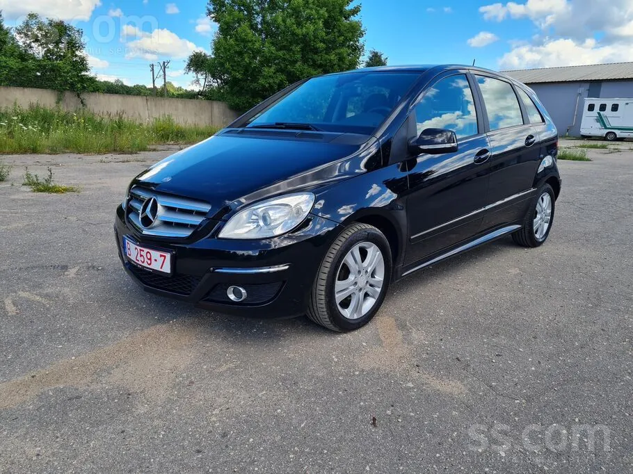 Mercedes-Benz B200