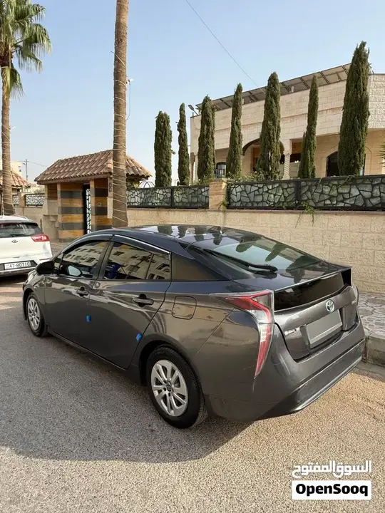 Toyota Prius 2017 photo 3