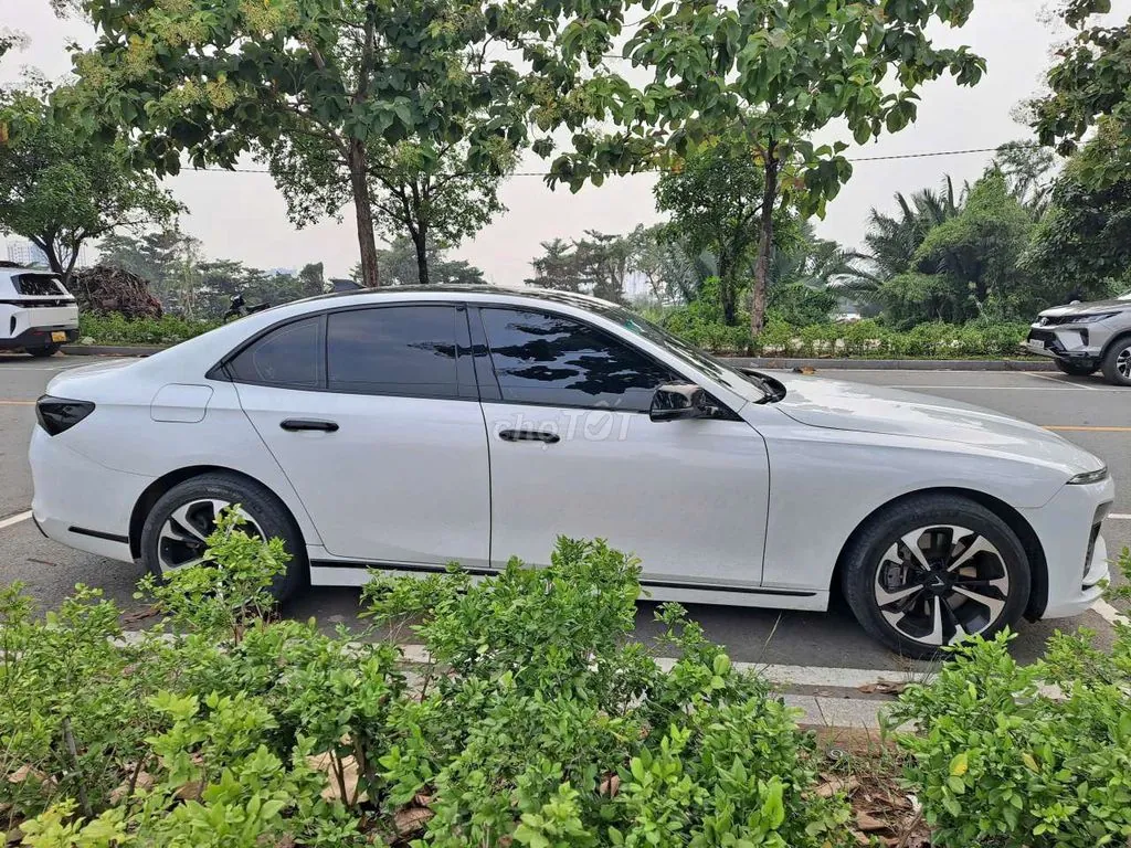 Vinfast Lux A2.0 2022 photo 2