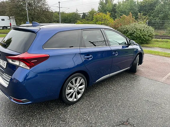 Toyota Auris 2015 photo 4