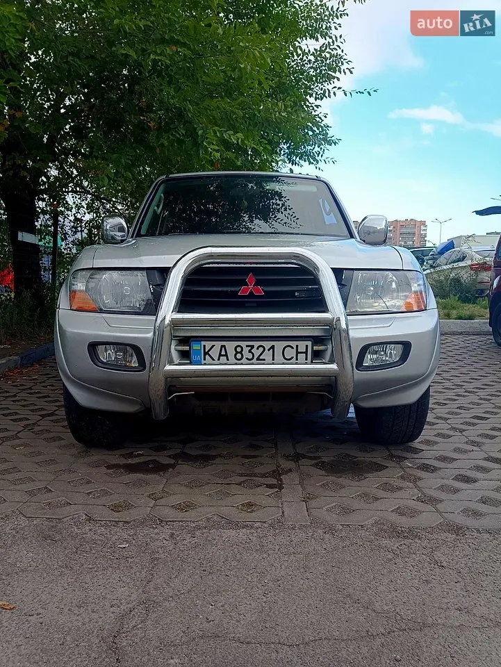Mitsubishi Pajero Wagon 2001 photo 3