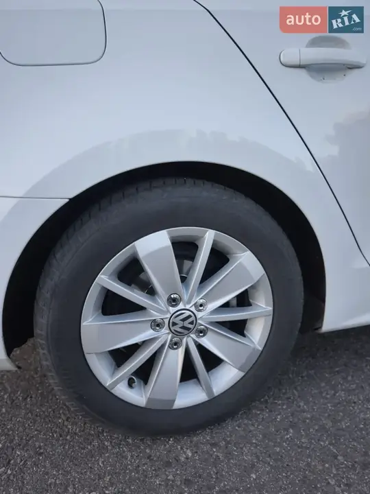 Volkswagen Jetta 2016 photo 3
