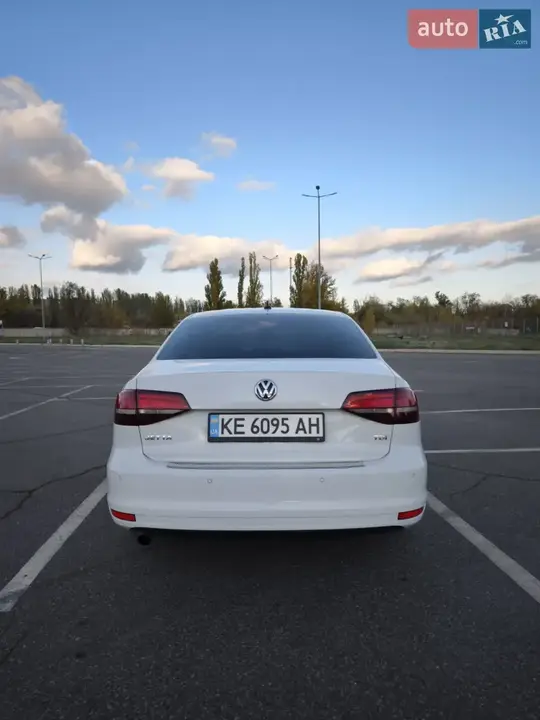 Volkswagen Jetta 2016 photo 4