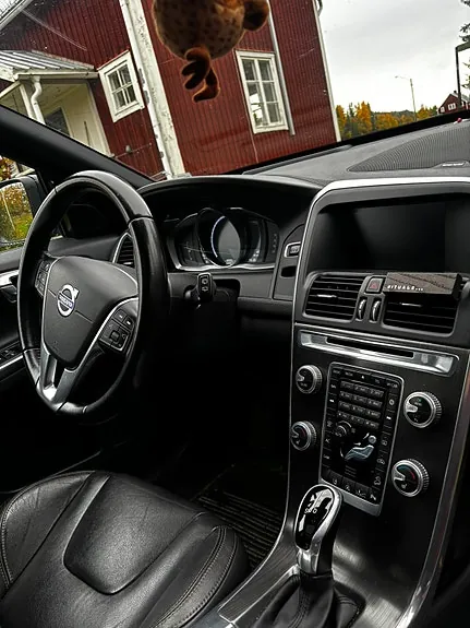 Volvo Xc60 2016 photo 2