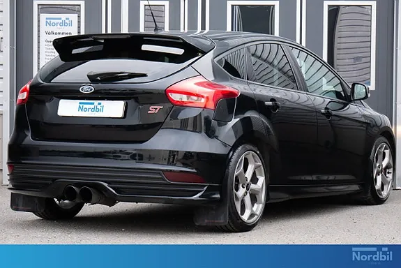 Ford Focus 2017 photo 2
