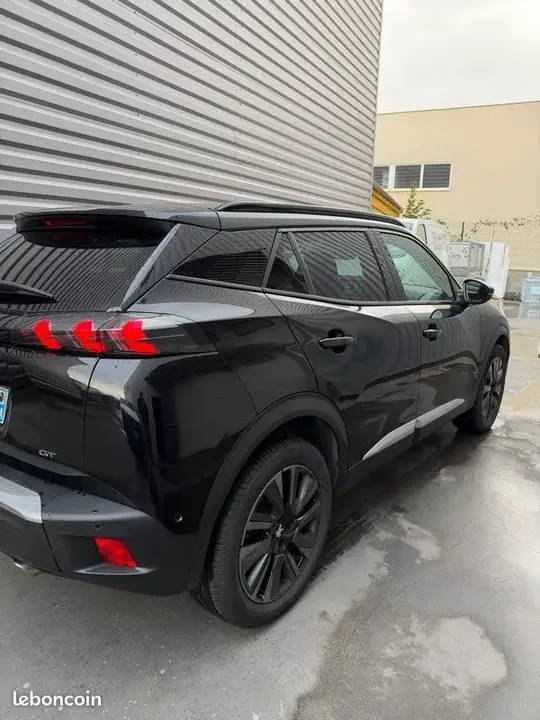 Peugeot 2008 2023 photo 2