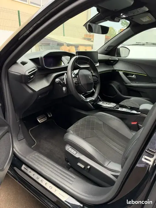 Peugeot 2008 2023 photo 3