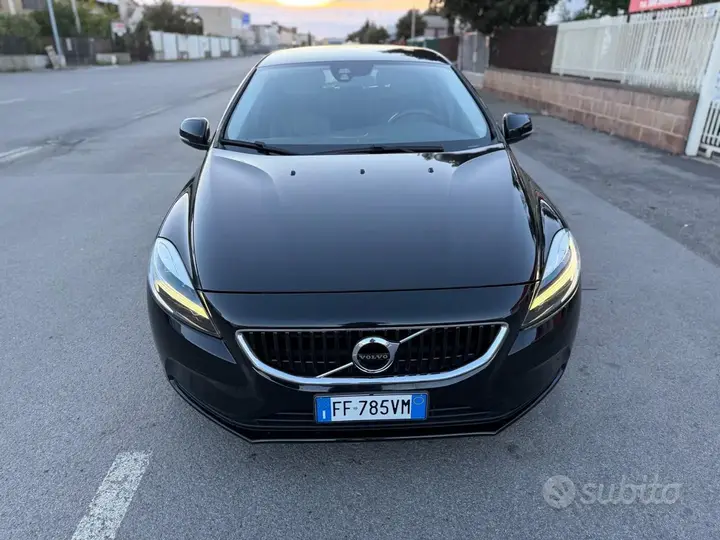 Volvo V40 2016 photo 2