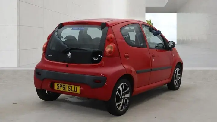 Peugeot 107 2011 photo 5