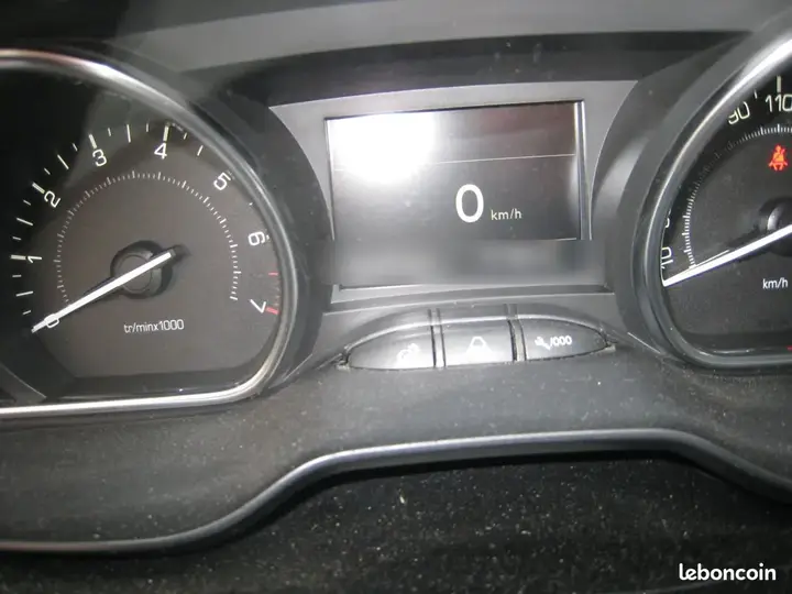 Peugeot 2008 2018 photo 3