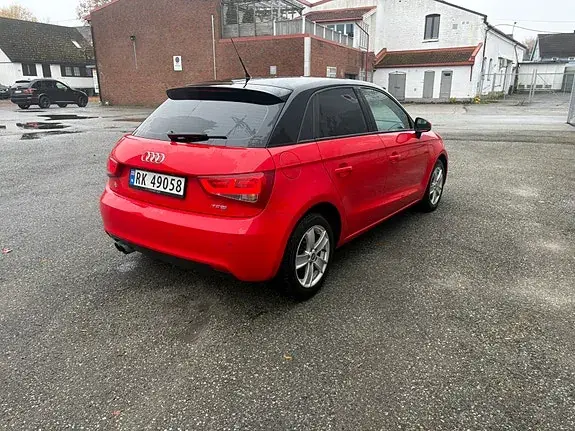 Audi A1 2012 photo 3