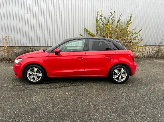 Audi A1 2012 photo 2
