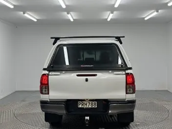 Toyota Hilux 2023 photo 5