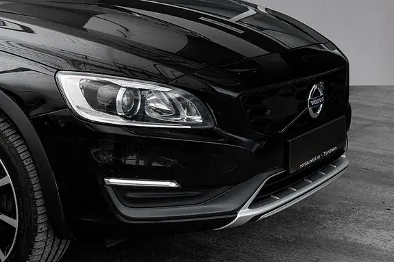 Volvo V60 Cross Country 2016 photo 2