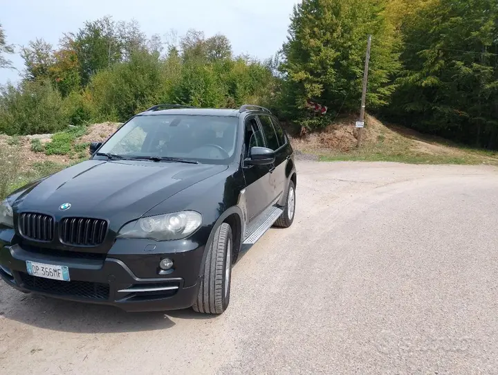 BMW X5 2009 photo 2
