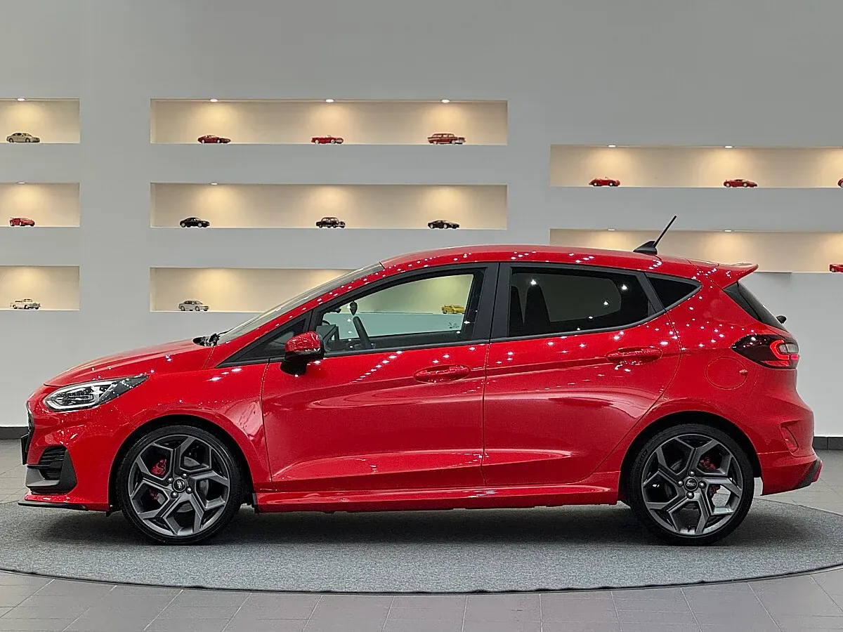 Ford Fiesta 2023 photo 2