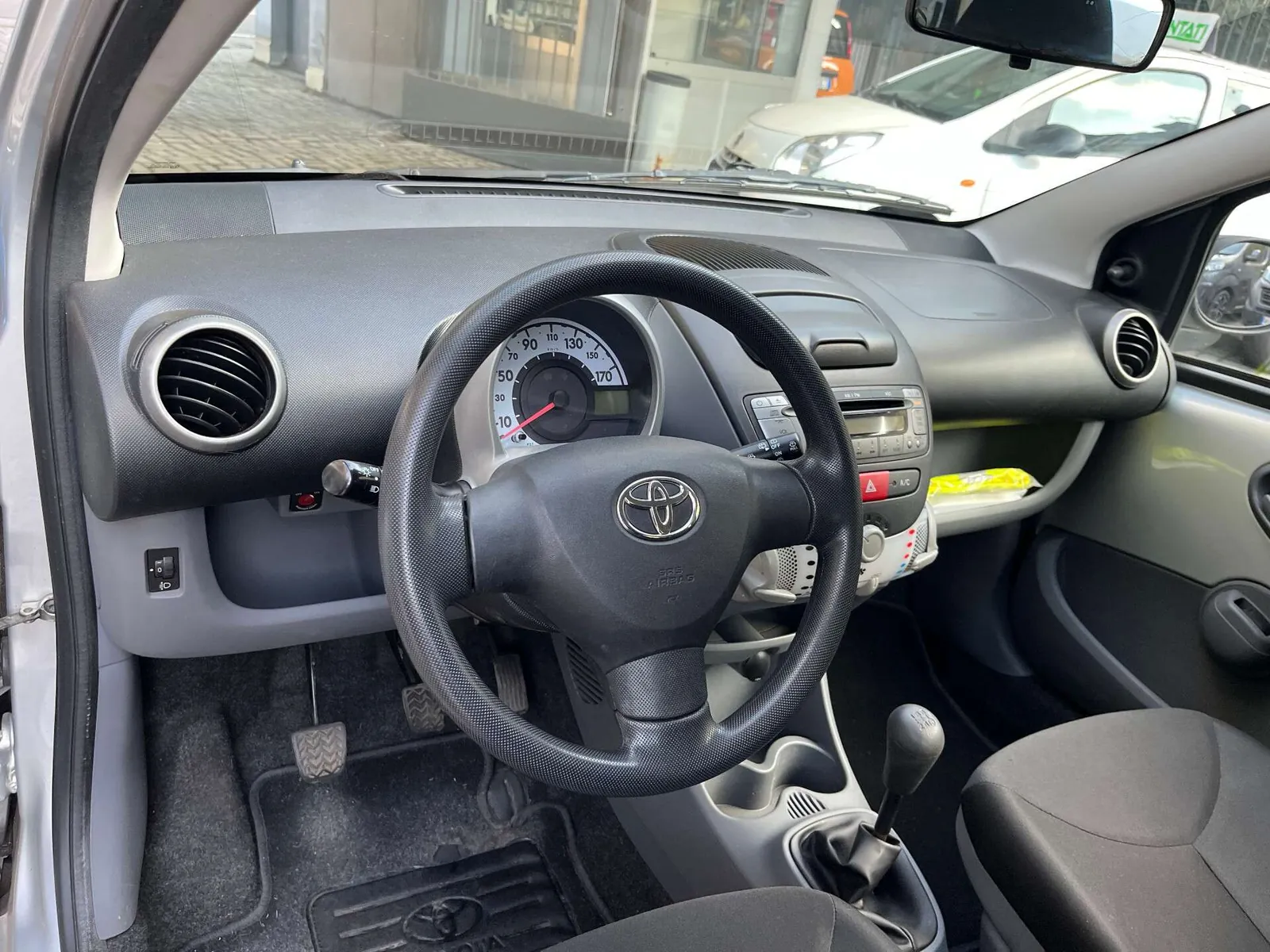 Toyota Aygo 2012 photo 5