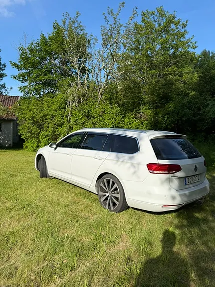 Volkswagen Passat 2018 photo 2