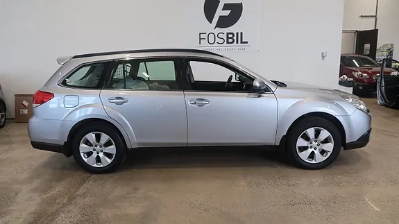 Subaru Outback 2012 photo 3