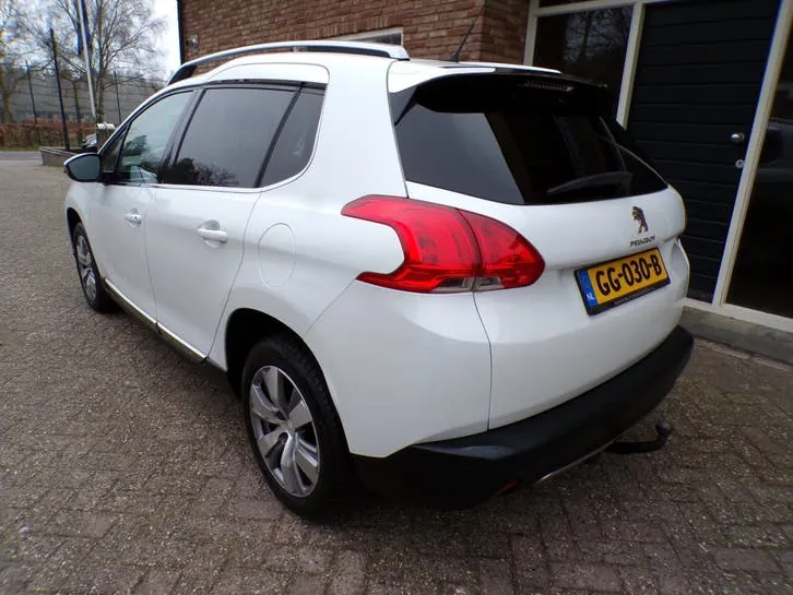 Peugeot 2008 2015 photo 3