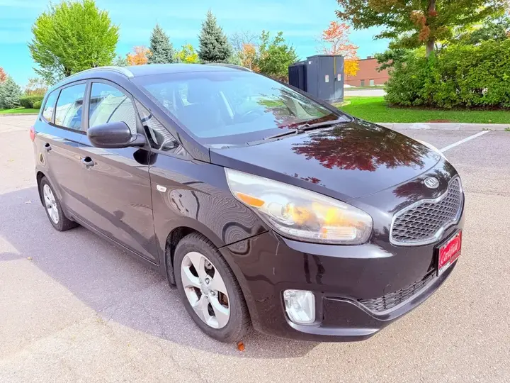 Kia Rondo 2014 photo 3