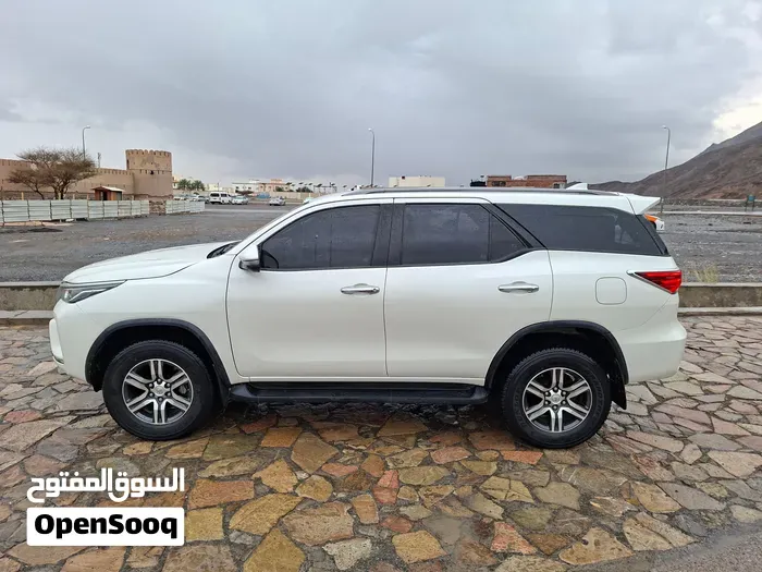 Toyota Fortuner 2023 photo 5