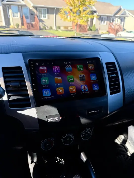 Mitsubishi Outlander 2012 photo 4