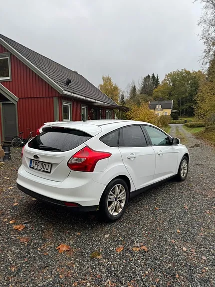 Ford Focus 2011 photo 4