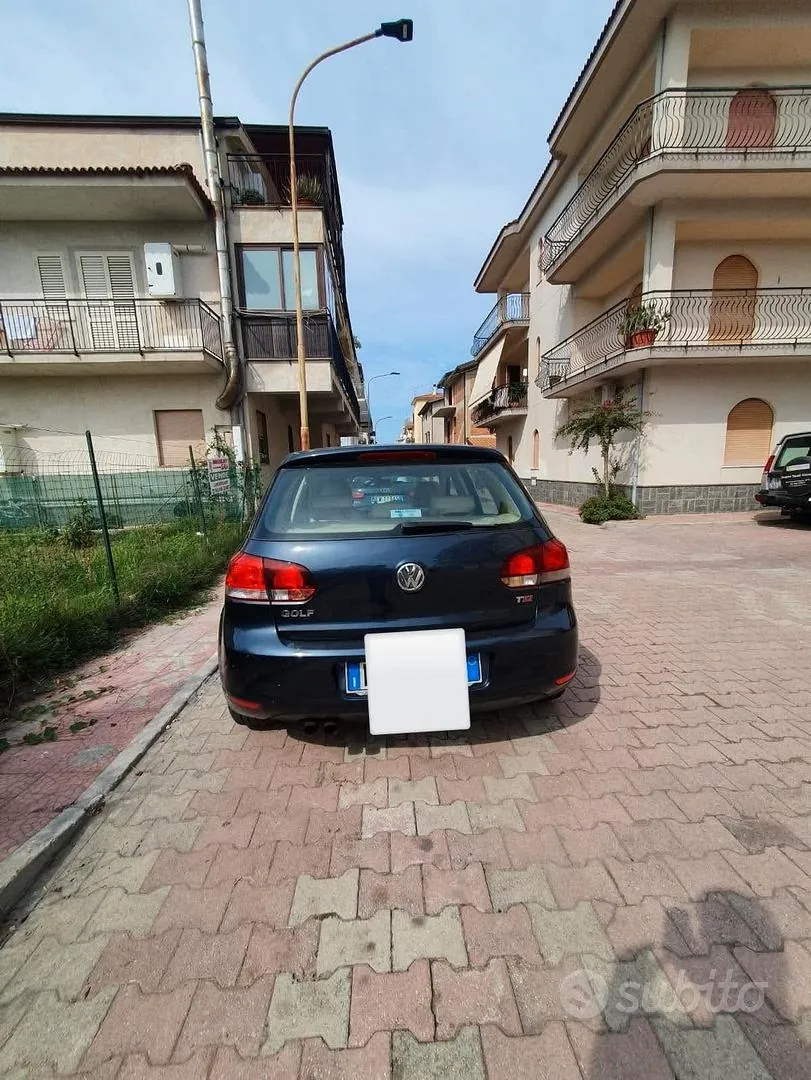 Volkswagen Golf 2010 photo 2