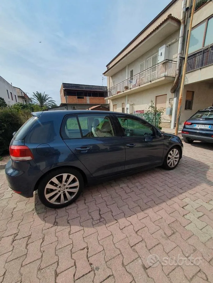 Volkswagen Golf 2010 photo 3