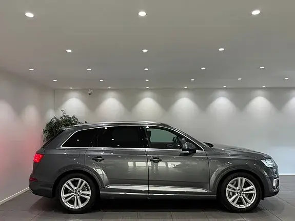 Audi Q7 2018 photo 3