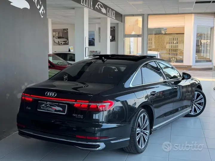 Audi A8 2022 photo 4