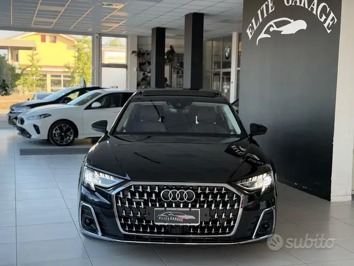Audi A8 2022 photo 2