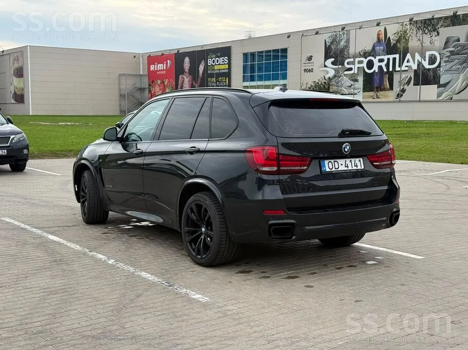 BMW X5 2014 photo 2