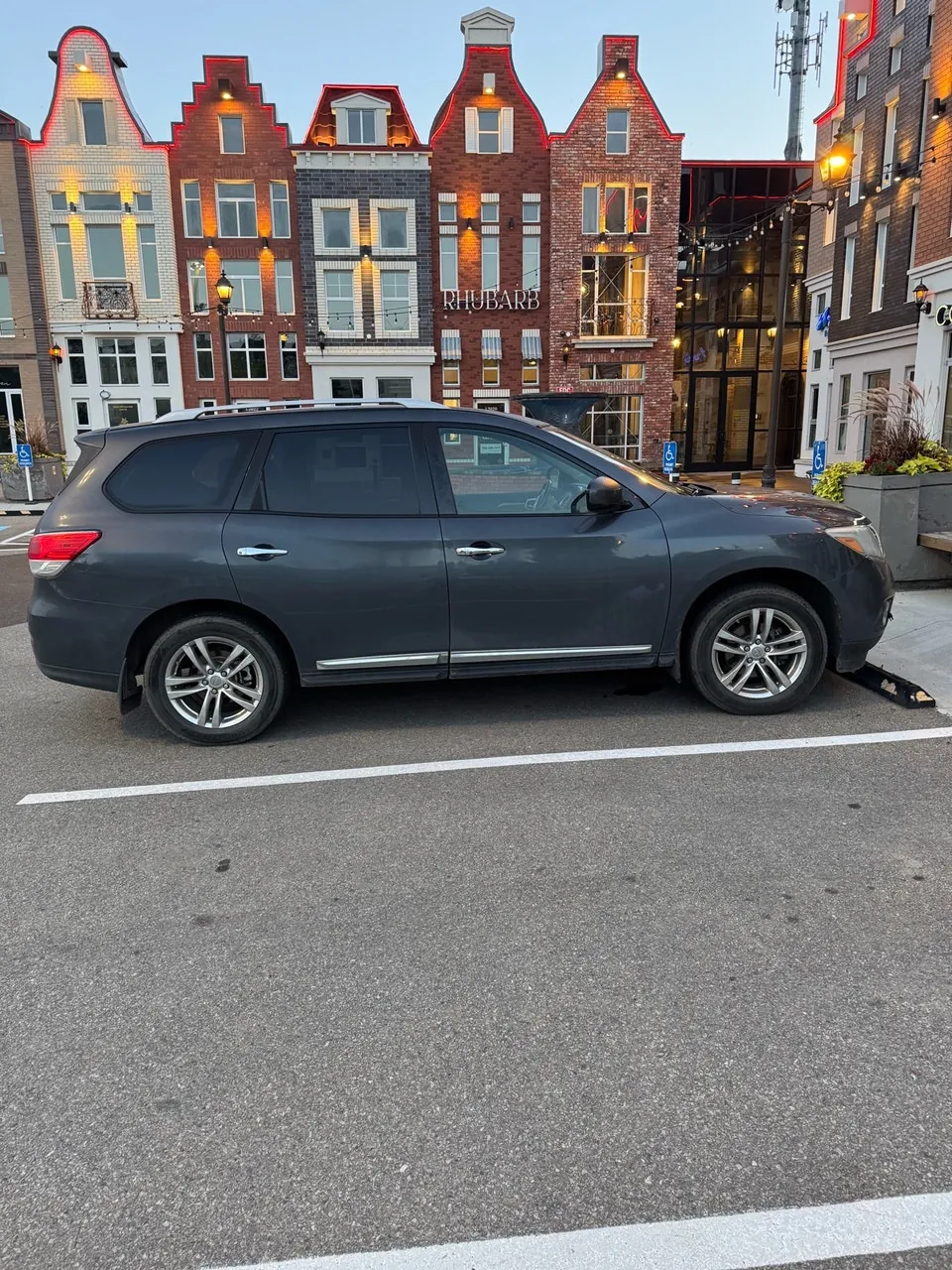 Nissan Pathfinder 2013 photo 3
