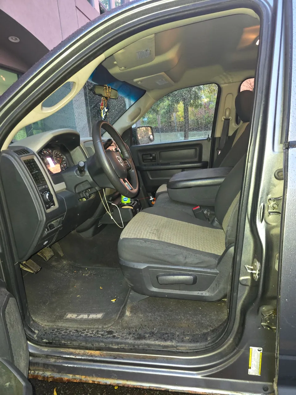 Dodge Ram 1500 2012 photo 4