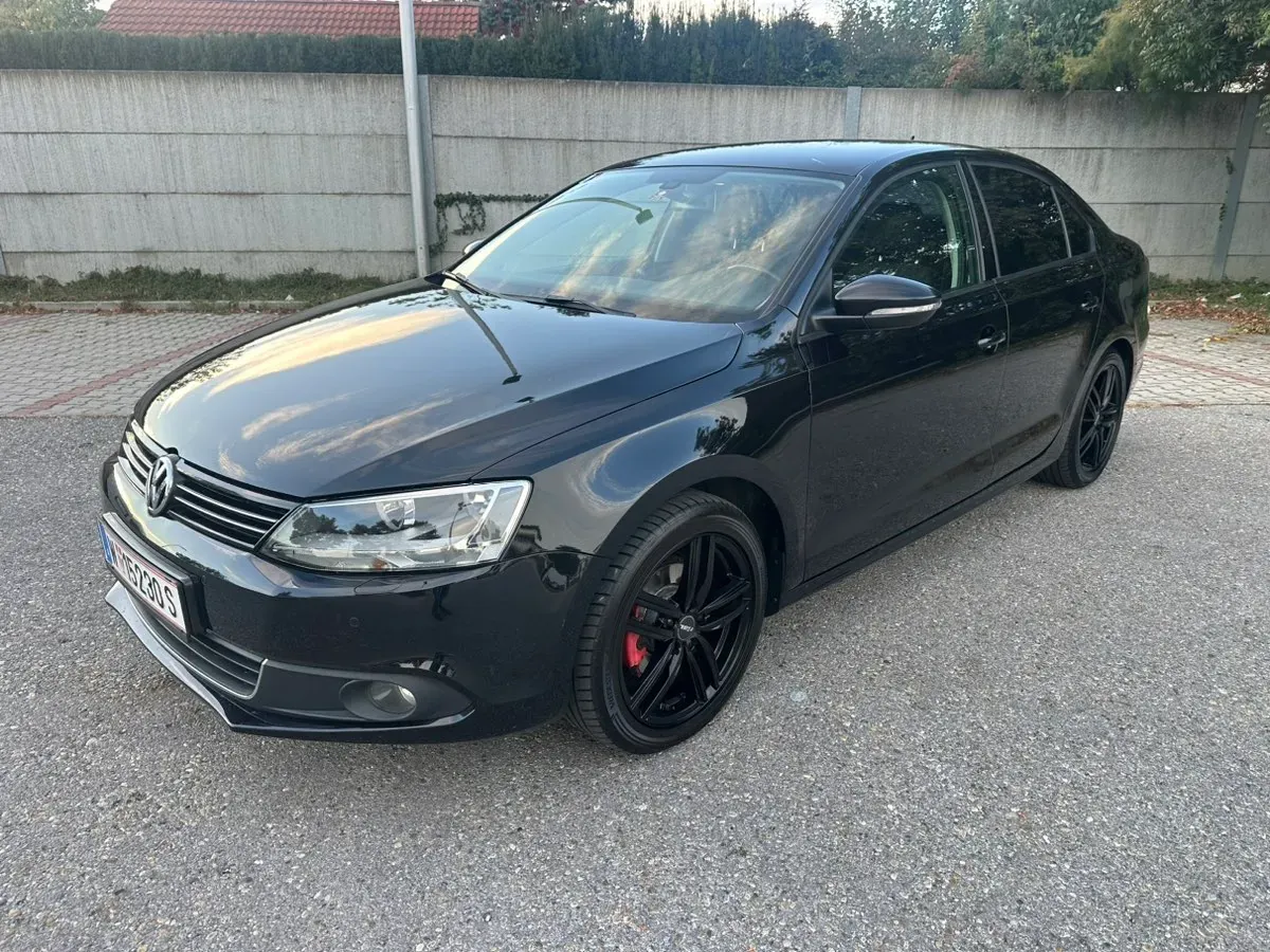 Volkswagen Jetta 2011 photo 3
