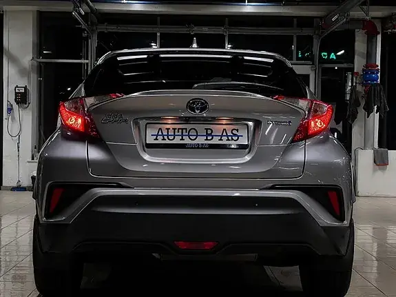 Toyota C-Hr 2017 photo 4