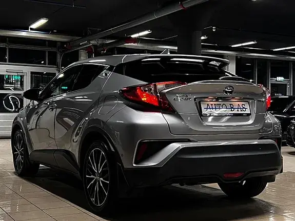 Toyota C-Hr 2017 photo 3