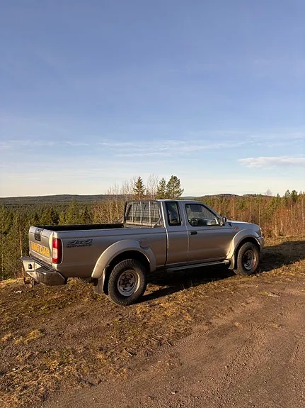 Nissan Navara 2004 photo 2