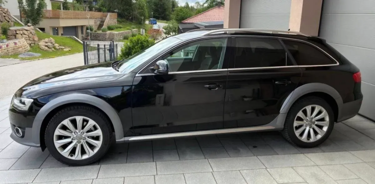 Audi A4 Allroad 2012 photo 3