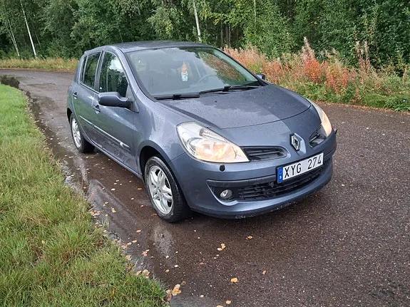 Renault Clio 2006 photo 3
