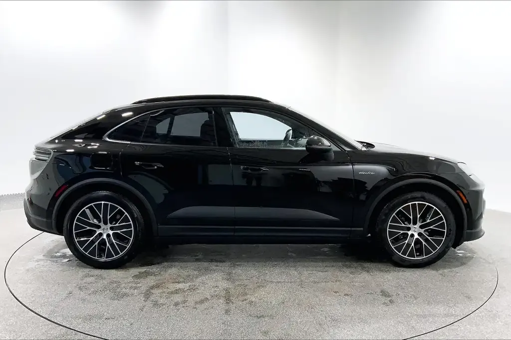 Porsche Macan 2025 photo 4