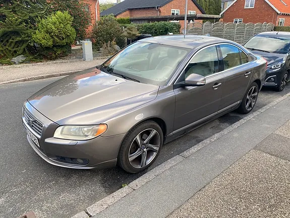 Volvo S80